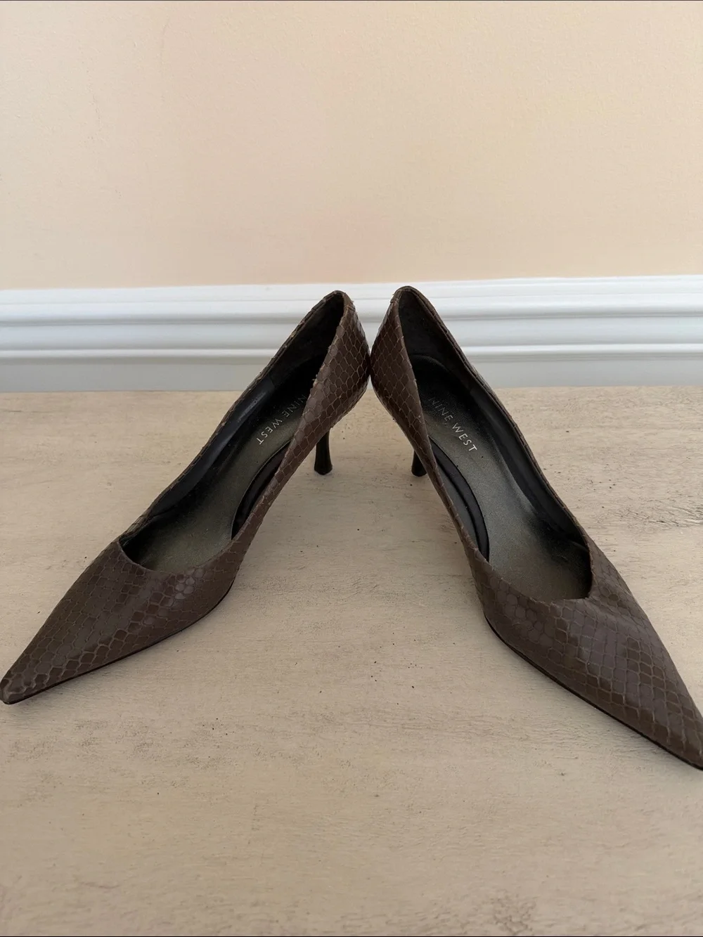 Nine West Gray Snakeskin-Textured Pointed Toe Pumps
